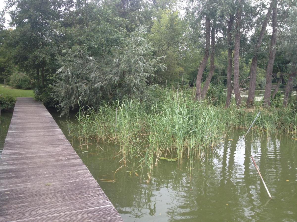 Lake Park Berlare Екстериор снимка